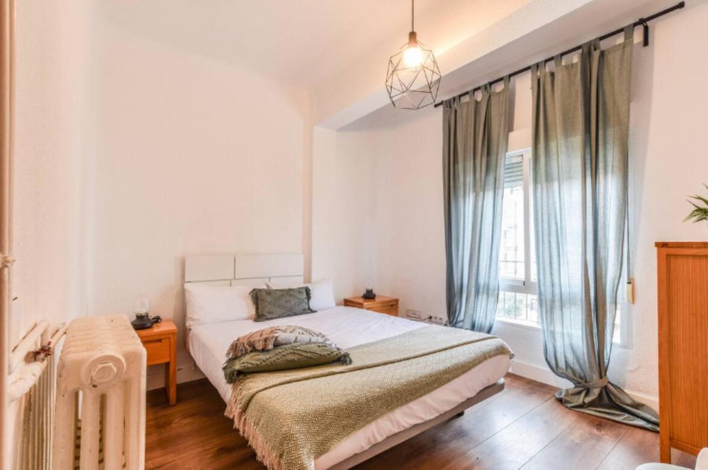 Modern With Light And Charm In Retiro *