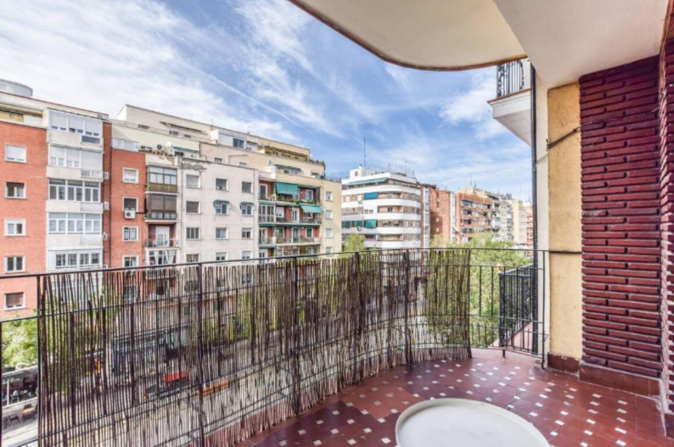 Apartamento Modern With Light And Charm In Retiro Madrid