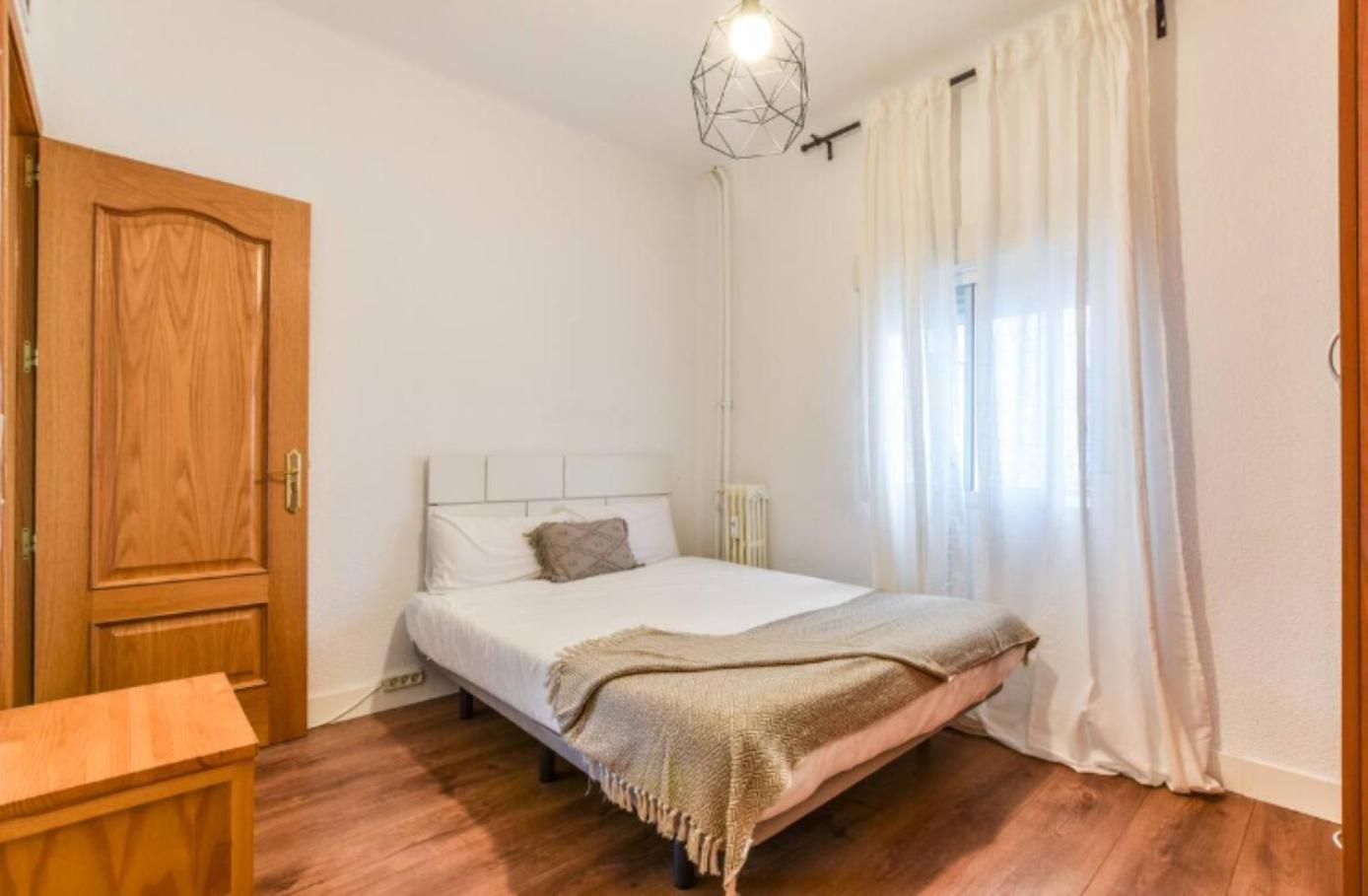 Modern With Light And Charm In Retiro Apartamento